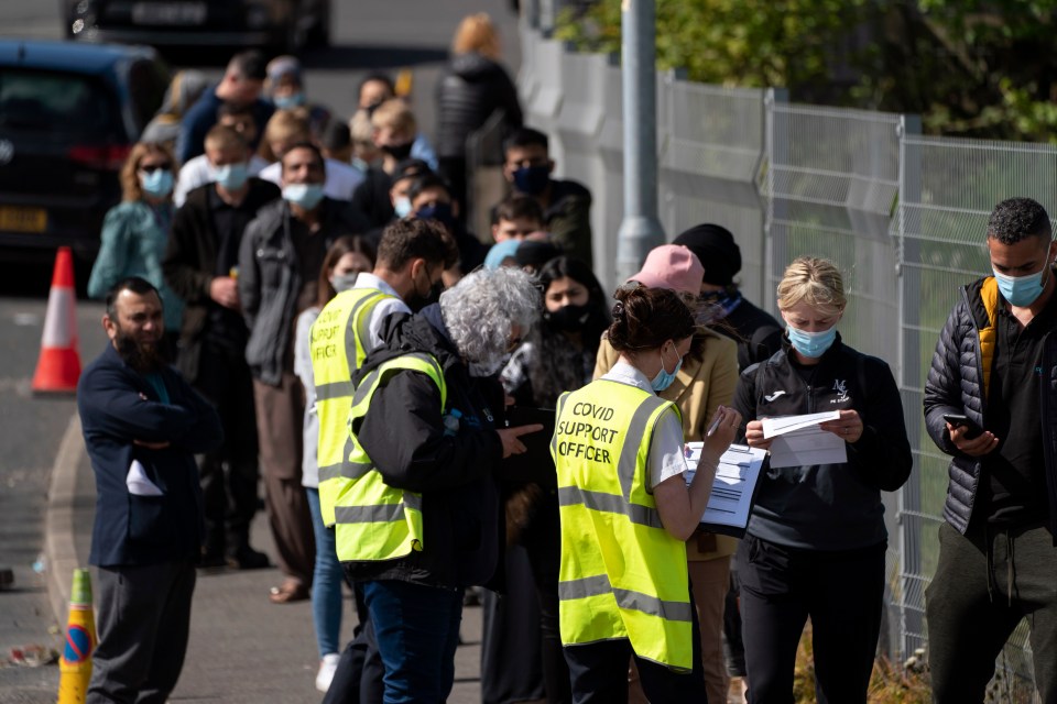 The vaccine rollout continues to be a success with 61,995,062 jabs being dished out across the UK