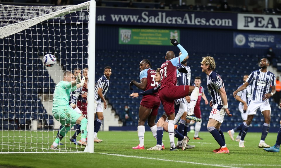 Angelo Ogbonna pounces to finally put West Ham in front