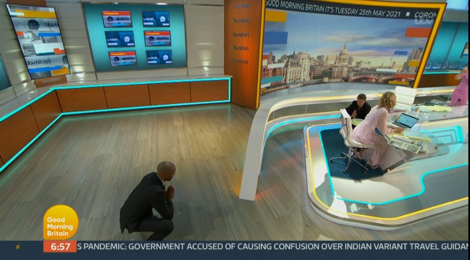 Bill Turnball practiced yoga from behind his Good Morning Britain desk