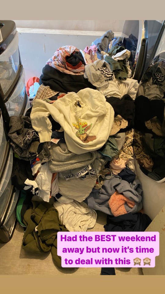 Sue Radford showed off her whopping laundry pile after a weekend away with the family