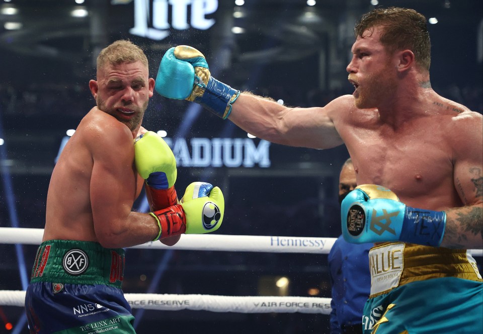 Saunders' taunt only fired Canelo up more and he suffered a first pro defeat