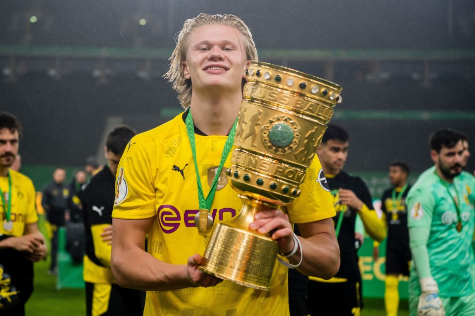 Chelsea are interested in signing Borussia Dortmund superstar Erling Haaland