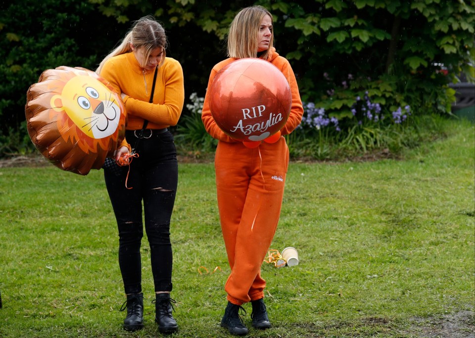 Locals waited for the cortege with balloons in Azaylia's honour