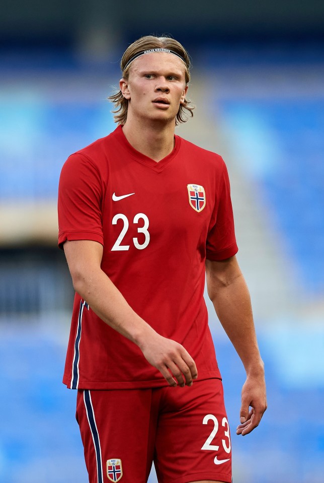 Bayern Munich are chasing Erling Haaland as a replacement for Robert Lewandowski