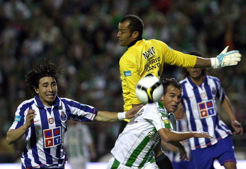 Nuno played for Porto in two separate spells between 2002-04 and 2007-10 playing a total of just 14 games