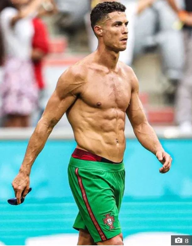 Cristiano Ronaldo dazzled fans with his ripped physique