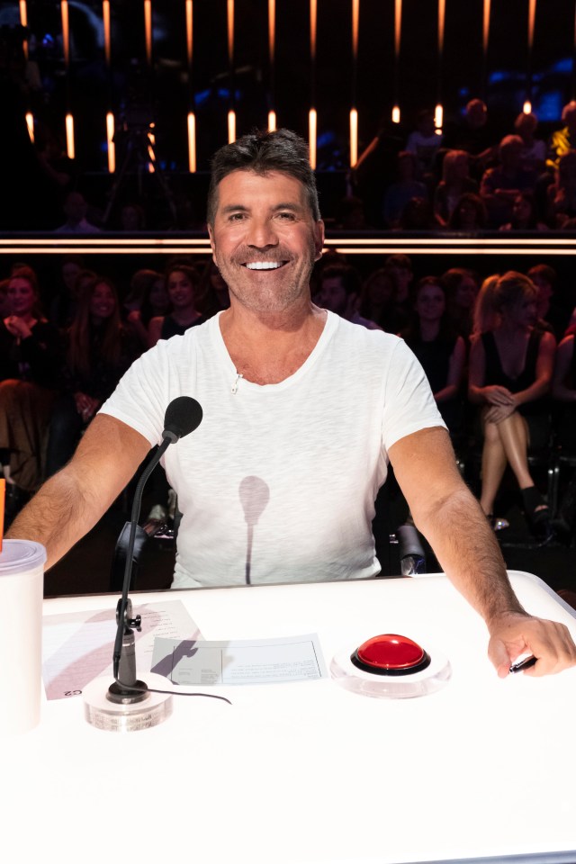 Simon Cowell will make a return to UK TYV as a judge on a new show