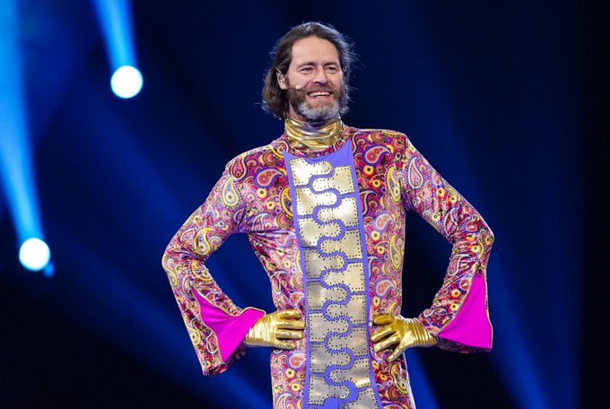 Howard Donald has shown off his flexibility after finishing third on The Masked Dancer