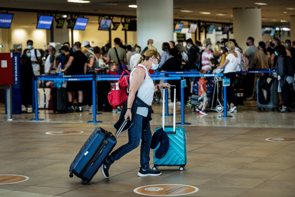 Tourists rushed back before Portugal was put on the amber travel list