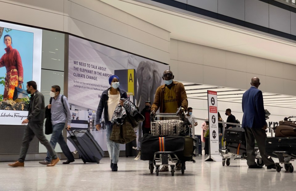 Passengers catching the last flights back from Portugal  before new quarantine laws came into force