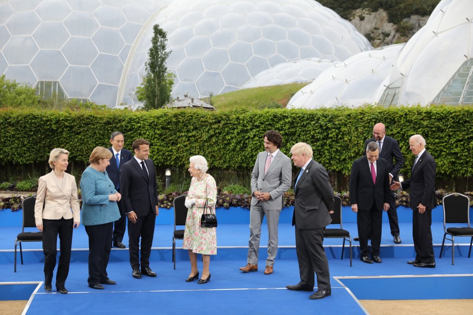 The Queen turns on the charm as she chats to world leaders