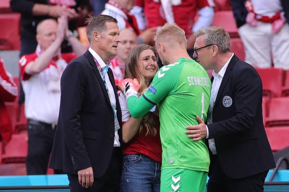 Kasper Schmeichel supported Sabrina Kvist Jensen on the touchline