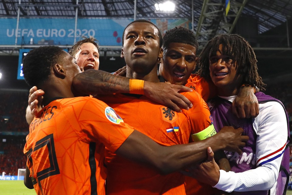 Georginio Wijnaldum scored as the Netherlands left it late to win against Ukraine