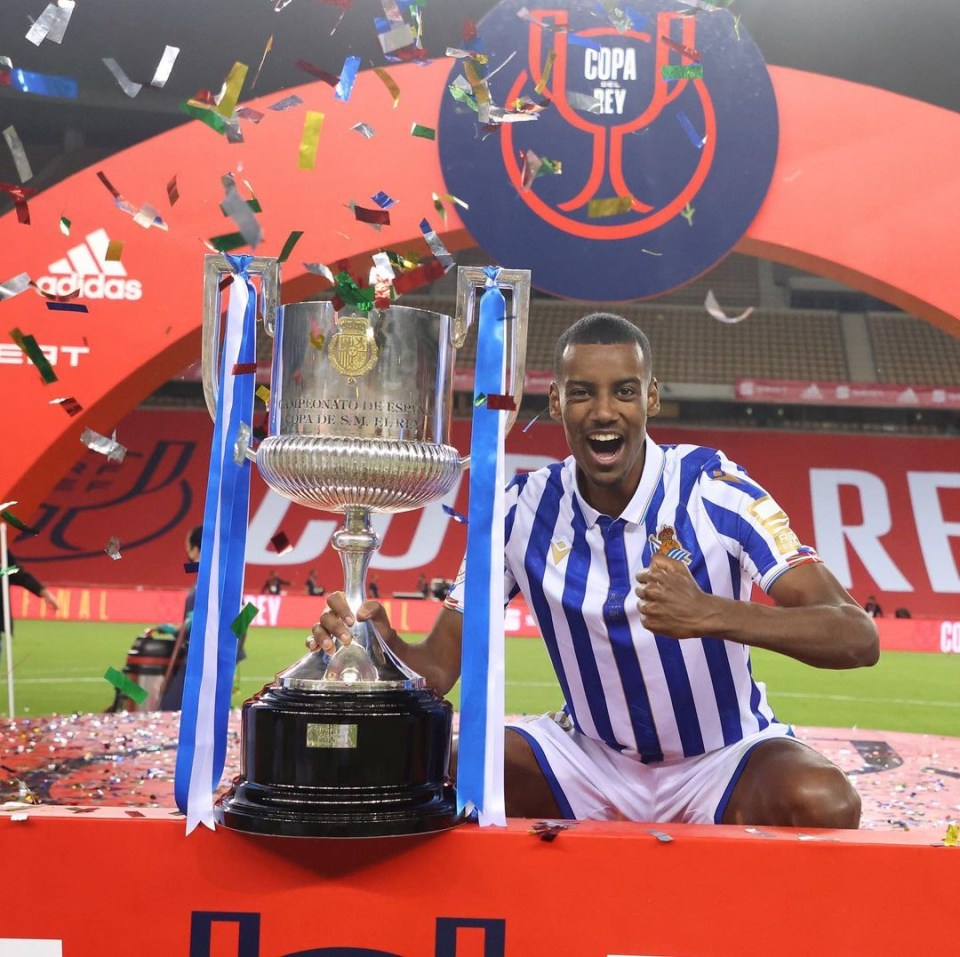 Isak celebrates winning the Copa del Rey