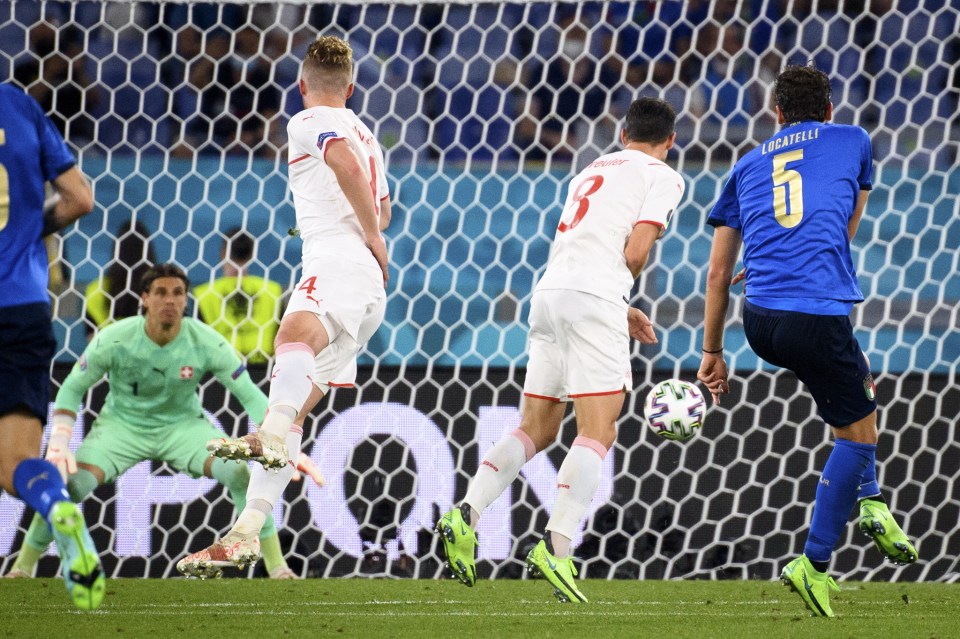 Manuel Locatelli puts Italy 2-0 in the lead lead