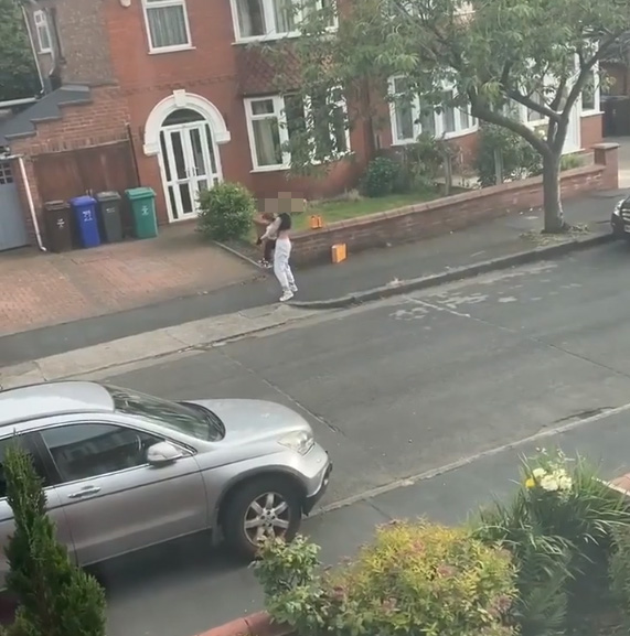 The mum was left on the side of the road with her kid