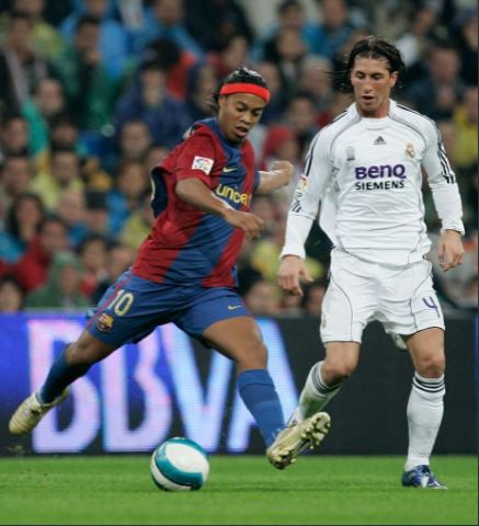 Ronaldinho attempted to troll Sergio Ramos with this throwback snap