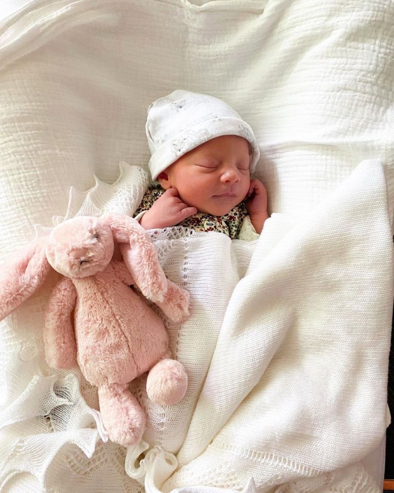 Manon and Luke have welcomed their beautiful baby girl, Fleur Camille