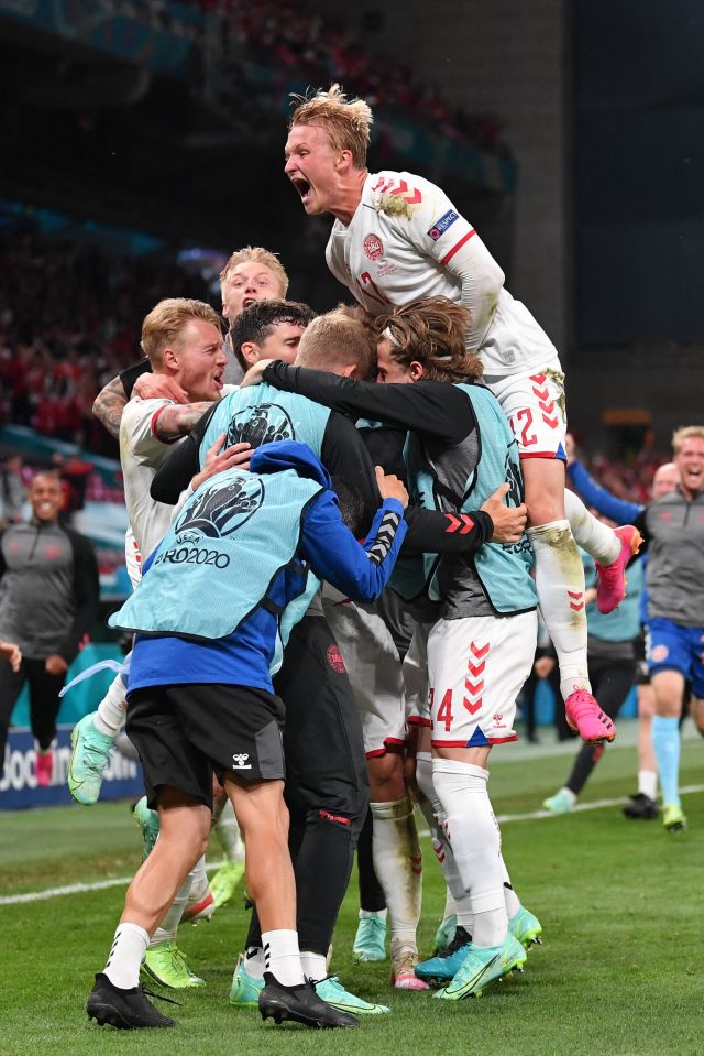 Denmark go wild after Andreas Christensen's thumper as they reach the last 16