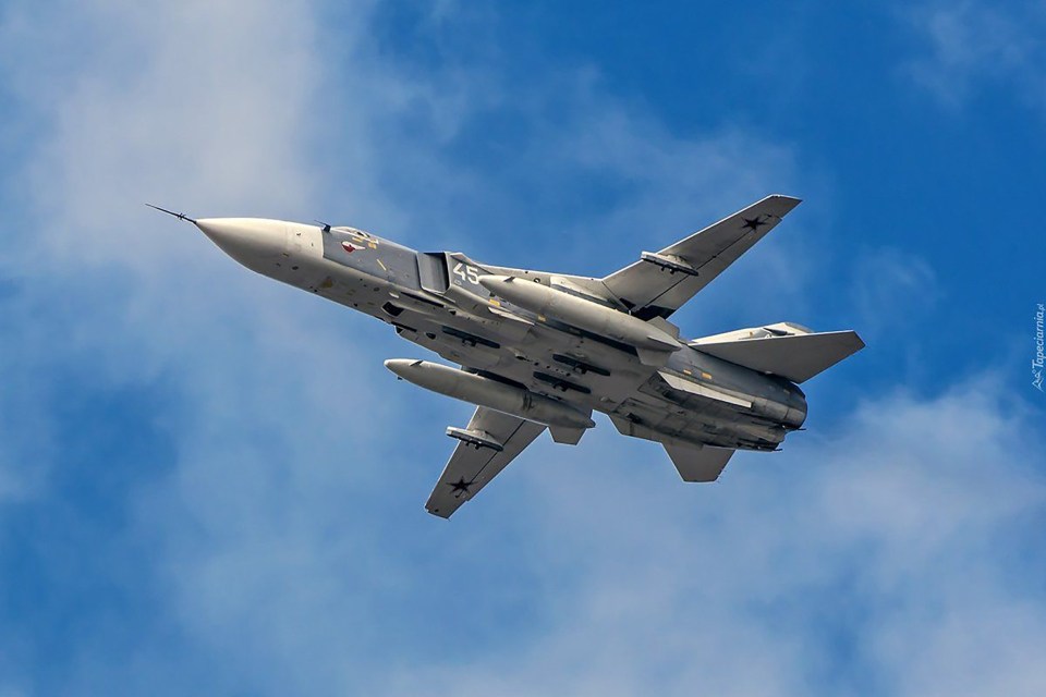 Russia reportedly dropped four bombs from HMS Defender from a SU-24