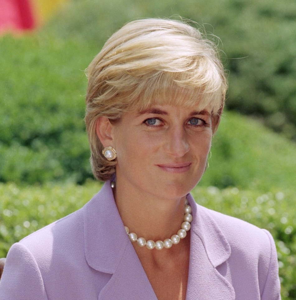 The statue is being unveiled on Princess Diana’s 60th birthday