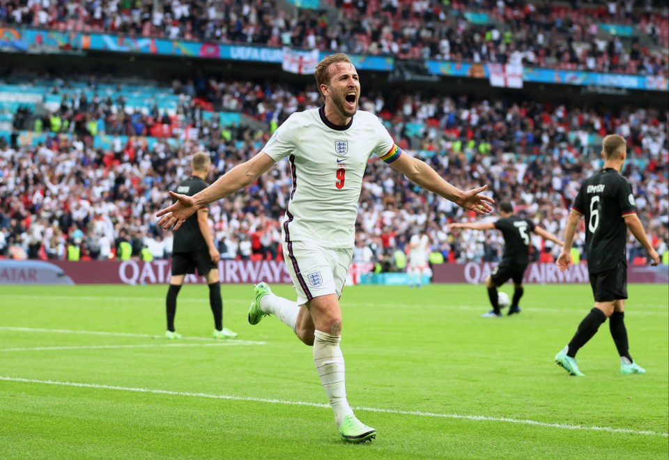 Harry Kane celebrates his first goal of the tournament