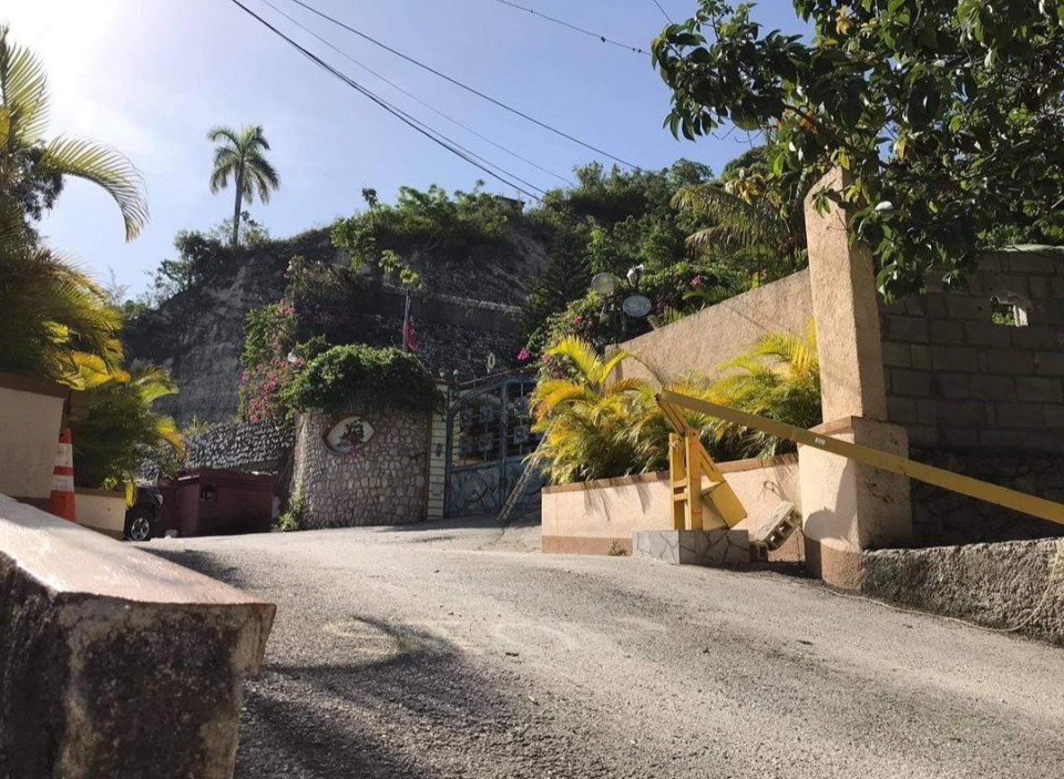 The entrance of the private residence of President Moïse