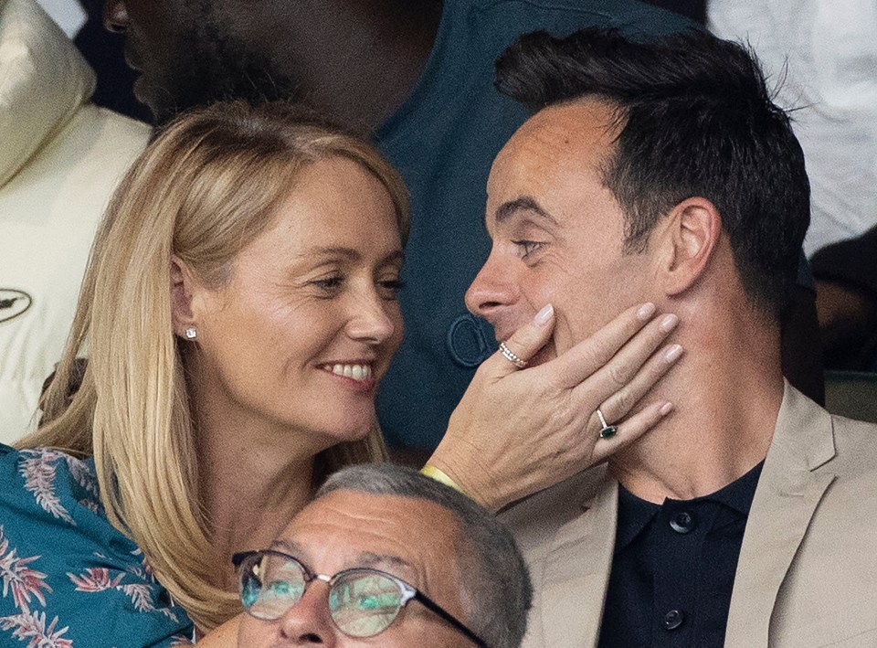 Ant McPartlin and Anne-Marie put on the PDA