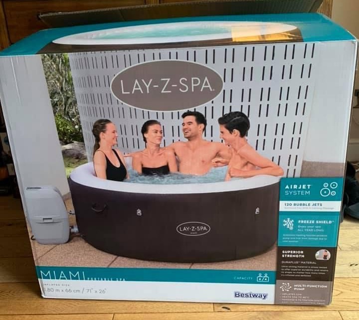 Shoppers are snapping up the hot tub seen in Morrisons