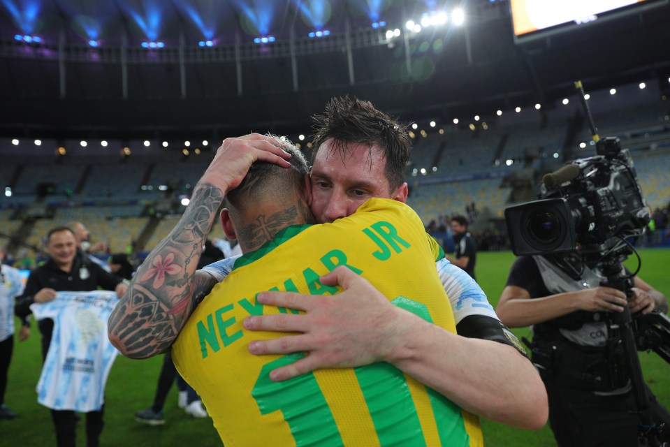 Lionel Messi consoled Neymar after the Copa America final