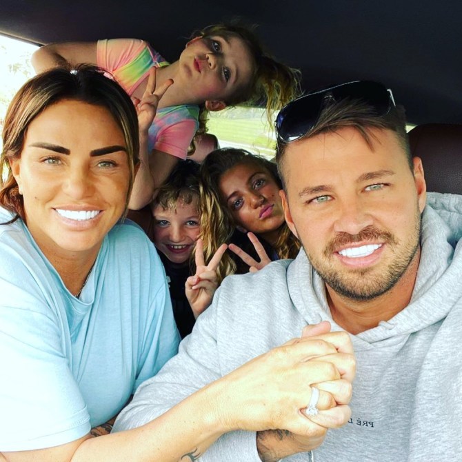 Katie Price with kids Bunny, Jett and Princess with fiancé Carl