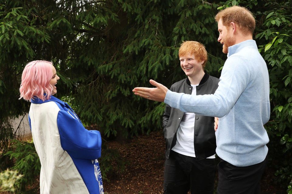 Prince Harry chats with Ed at the Wellchild Awards in Kew Gardens