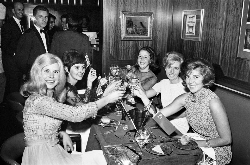 Following the victory, the team were whisked to a banquet at the Royal Garden Hotel in Kensington, their wives and girlfriends were not allowed in and were given burgers instead