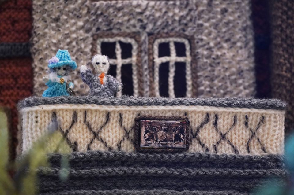 Margaret even knitted a miniature woollen version of Her Majesty and Prince Philip on a balcony