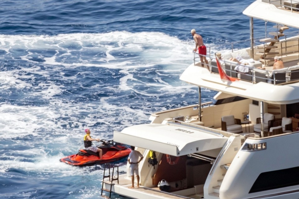 Becks talks to Cruz from the yacht’s top deck after dealing with the cops