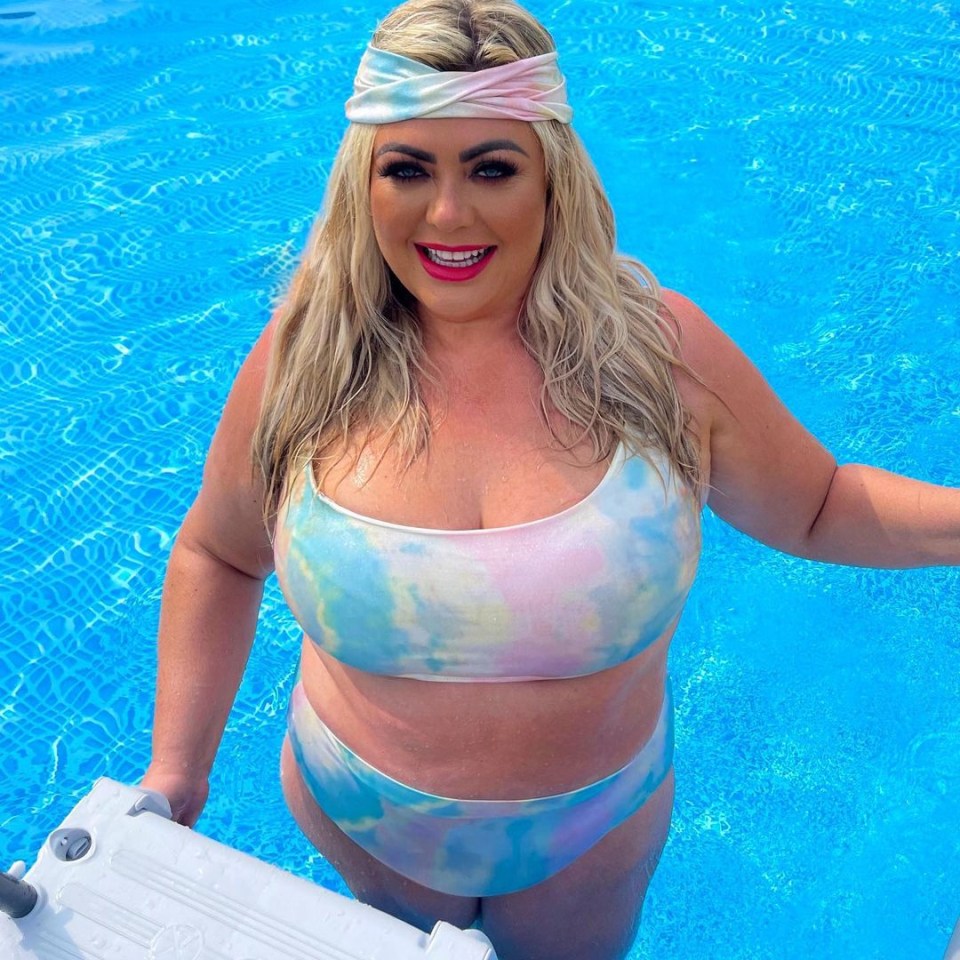 Gemma Collins looked amazing posing in her pool in a tie-dye bikini and matching headbacn