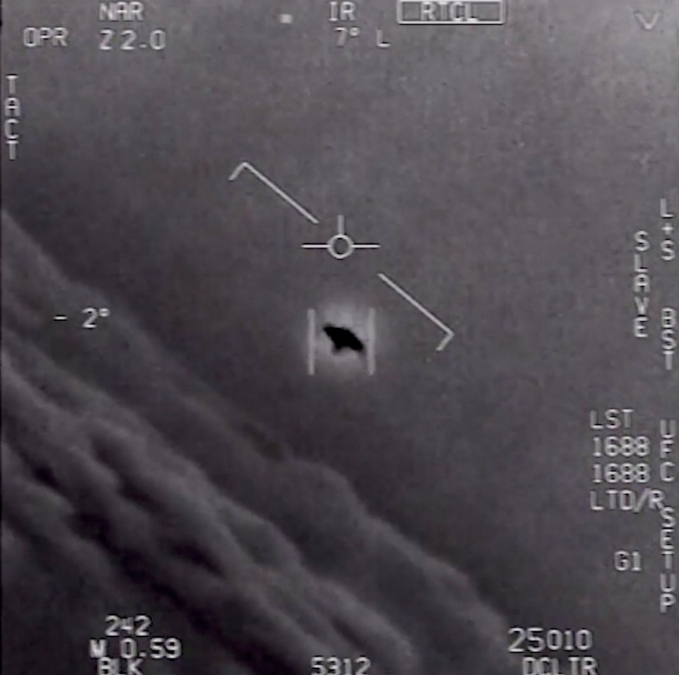 Screenshot from the 'Gimbal' UFO video which includes US Navy pilots exclaiming 'look at that thing!'