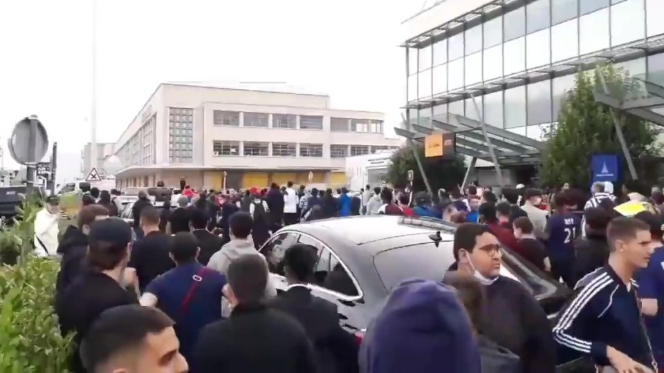 PSG fans hoped to see Lionel Messi at Paris' Le Bourget airport on Sunday night