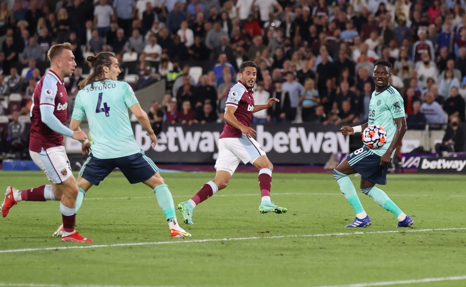 West Ham midfielder Pablo Fornals fired the home side ahead in the 26th minute