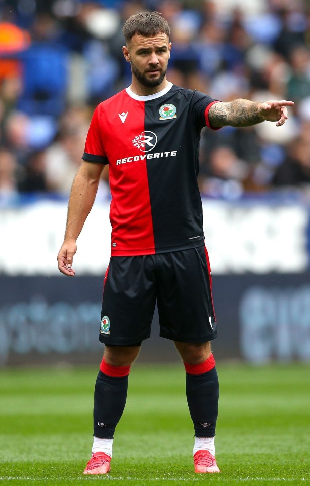 Adam Armstrong is closing in on a £20million move to Southampton