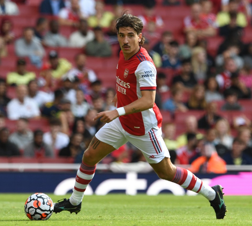 Bellerin looks on course to stay at Arsenal this summer despite links with a transfer away