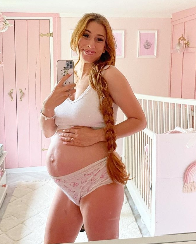 Stacey Solomon is considering a home birth for her fourth baby