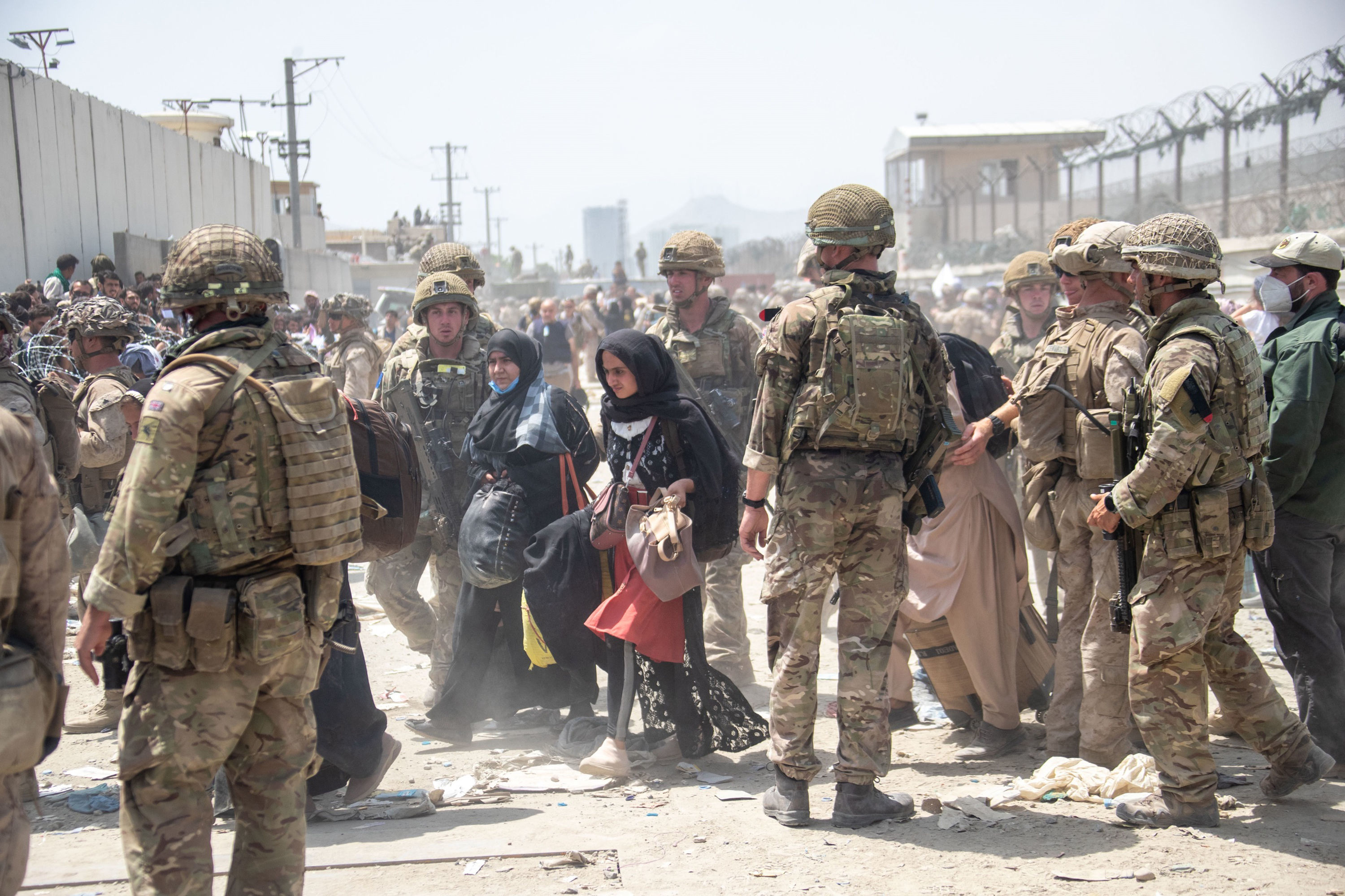 British and US troops help with the Kabul evacuation