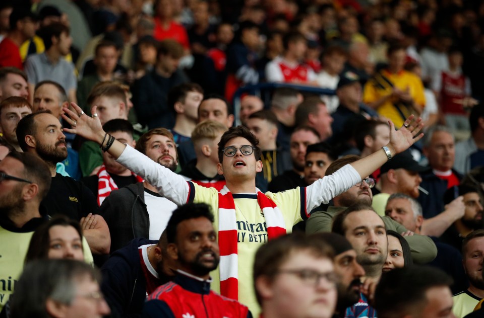 Arsenal fans backed Mikel Arteta and the players at the Hawthorns