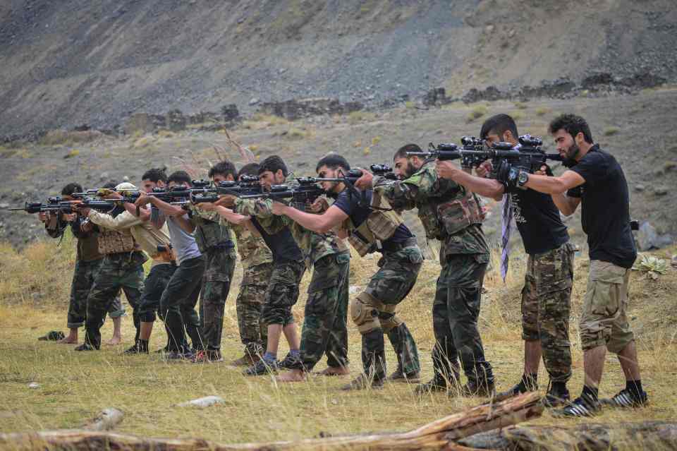 The anti-Taliban fighters in military training