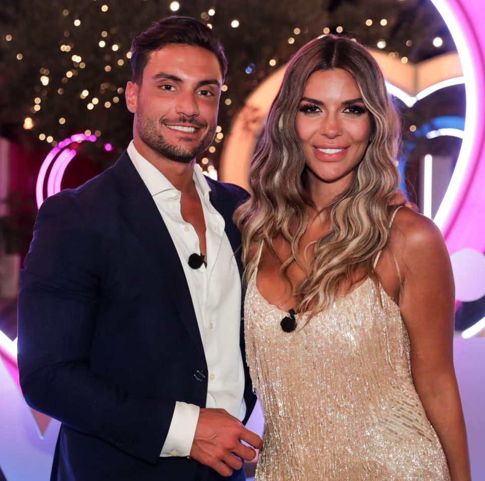  Davide Sanclimenti and Ekin-Su Culculoglu are the Love Island 2022 winners