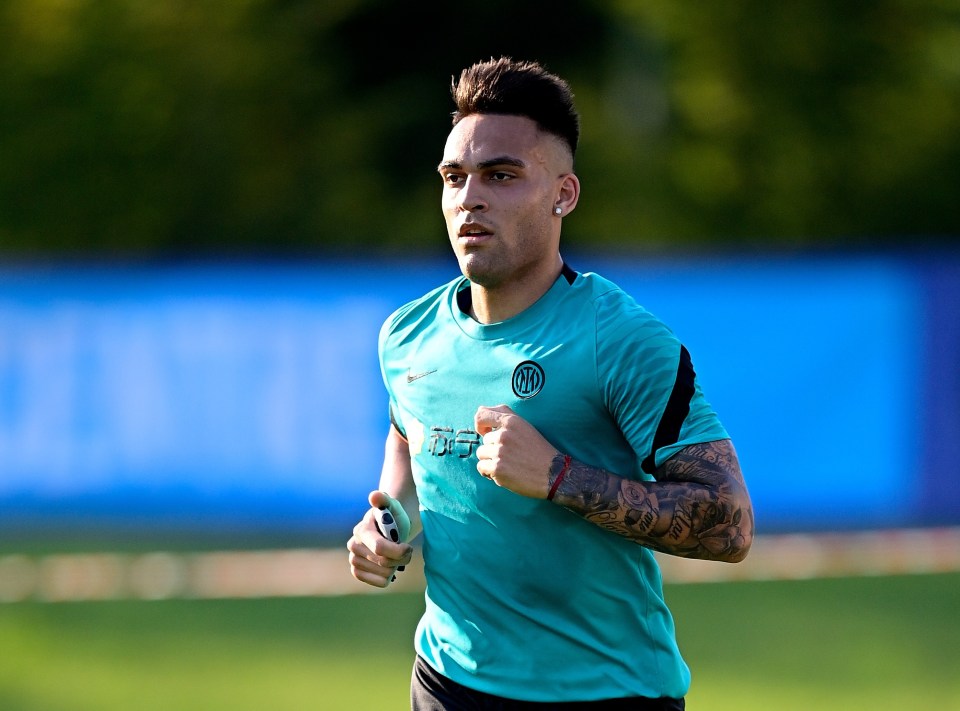 Lautaro Martinez will be staying with Inter this summer according to his agent