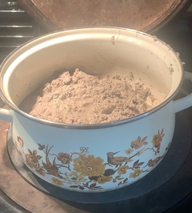 Louie Spence shared a video of his mother's ashes drying out on the AGA