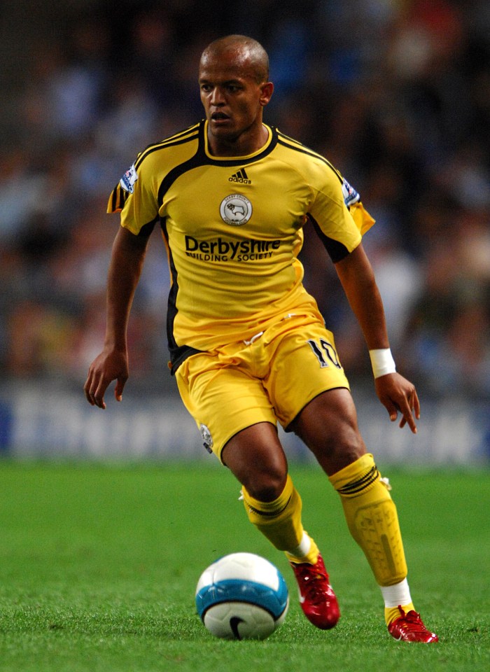 Former Derby striker Robert Earnshaw has issued a warning to his crisis-hit former club