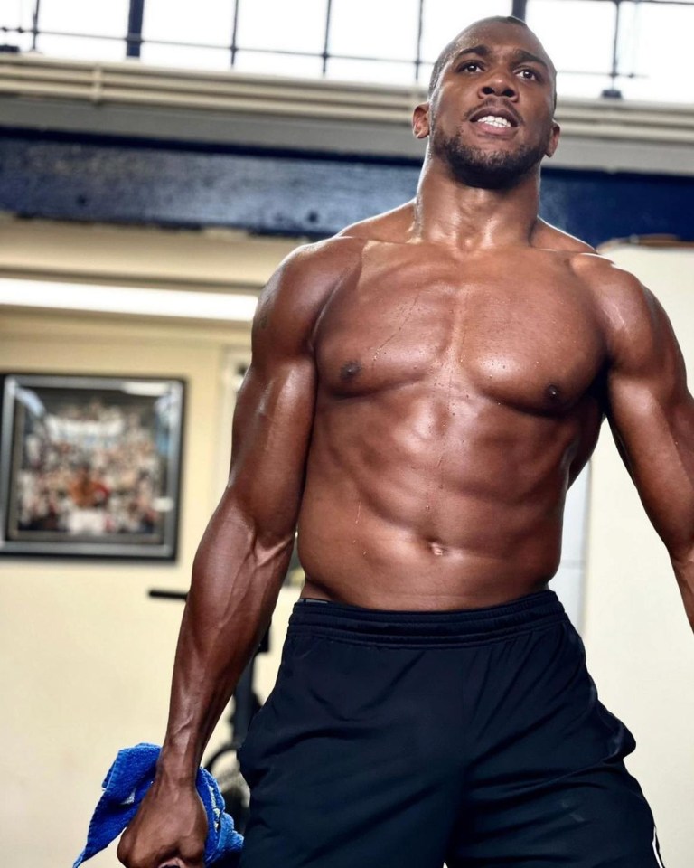 Anthony Joshua has declared he is ready to sign the contract to fight Tyson Fury in December